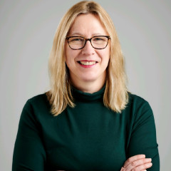 Karen Bach