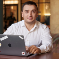 Alex Bornyakov